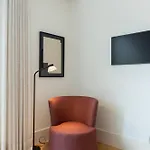Chic 1-br Flat In Award-winning Building Διαμέρισμα Πόρτο
