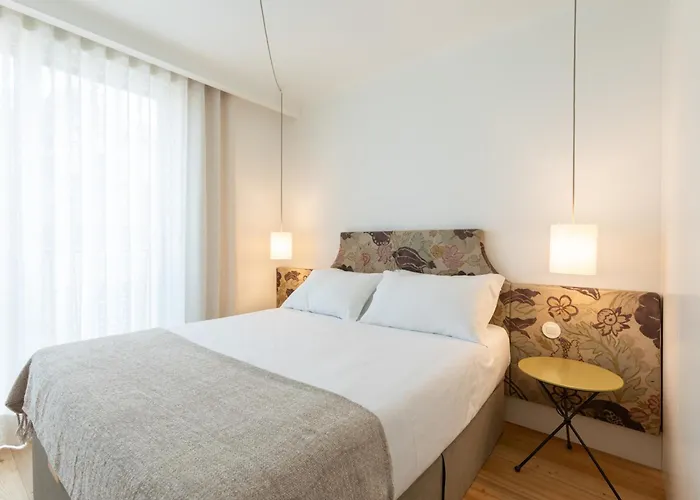 Chic 1-br Flat In Award-winning Building * Oporto