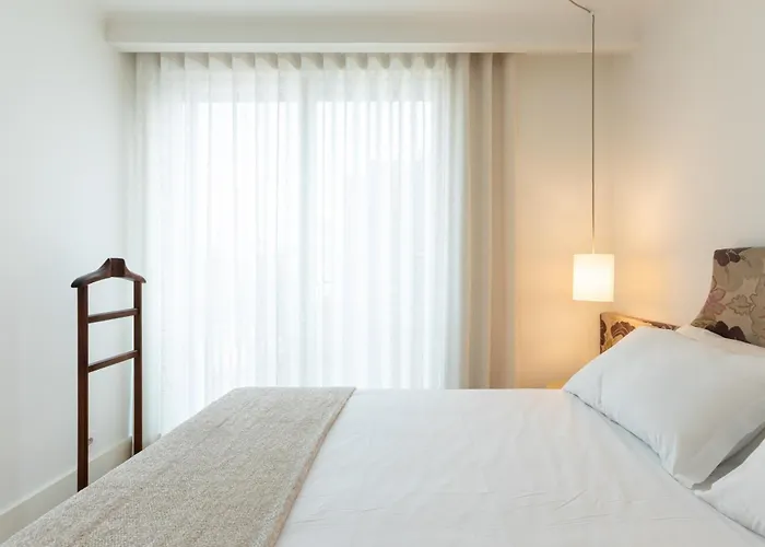 Chic 1-br Flat In Award-winning Building 아파트 *