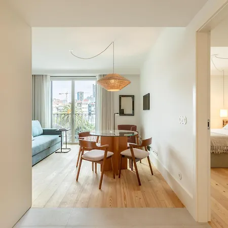Chic 1-br Flat In Award-winning Building Apartmán *